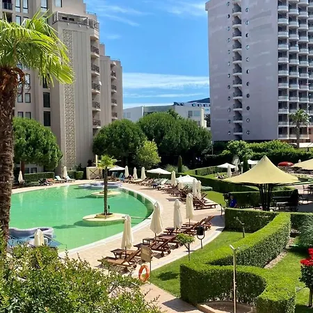 Bratanov Top Apartamento
